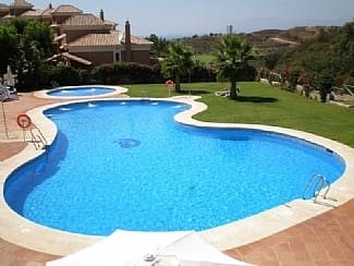 3 sypialnia Willa na sprzedaż w Marbella z basenem - 479 500 € (Ref: 10001739)