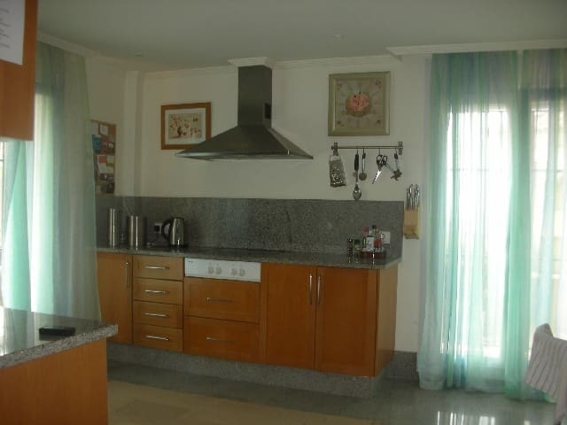 3 sypialnia Willa na sprzedaż w Marbella z basenem - 479 500 € (Ref: 10001739)