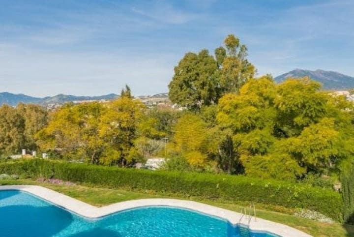 3 sypialnia Dom na sprzedaż w Marbella z basenem garażem - 475 000 € (Ref: 10001740)