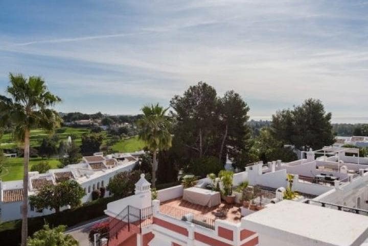 3 sypialnia Dom na sprzedaż w Marbella z basenem garażem - 475 000 € (Ref: 10001740)