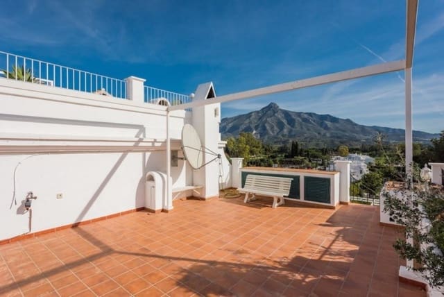 3 sypialnia Dom na sprzedaż w Marbella z basenem garażem - 475 000 € (Ref: 10001740)