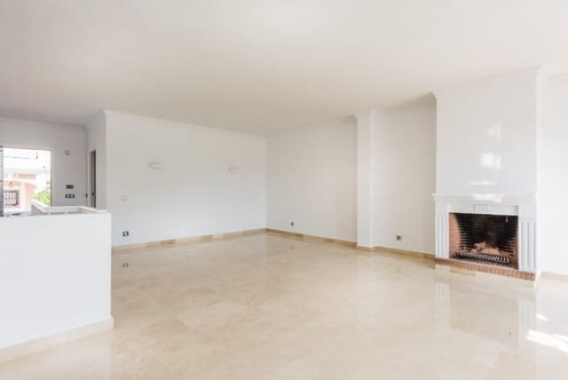 3 sypialnia Dom na sprzedaż w Marbella z basenem garażem - 475 000 € (Ref: 10001740)
