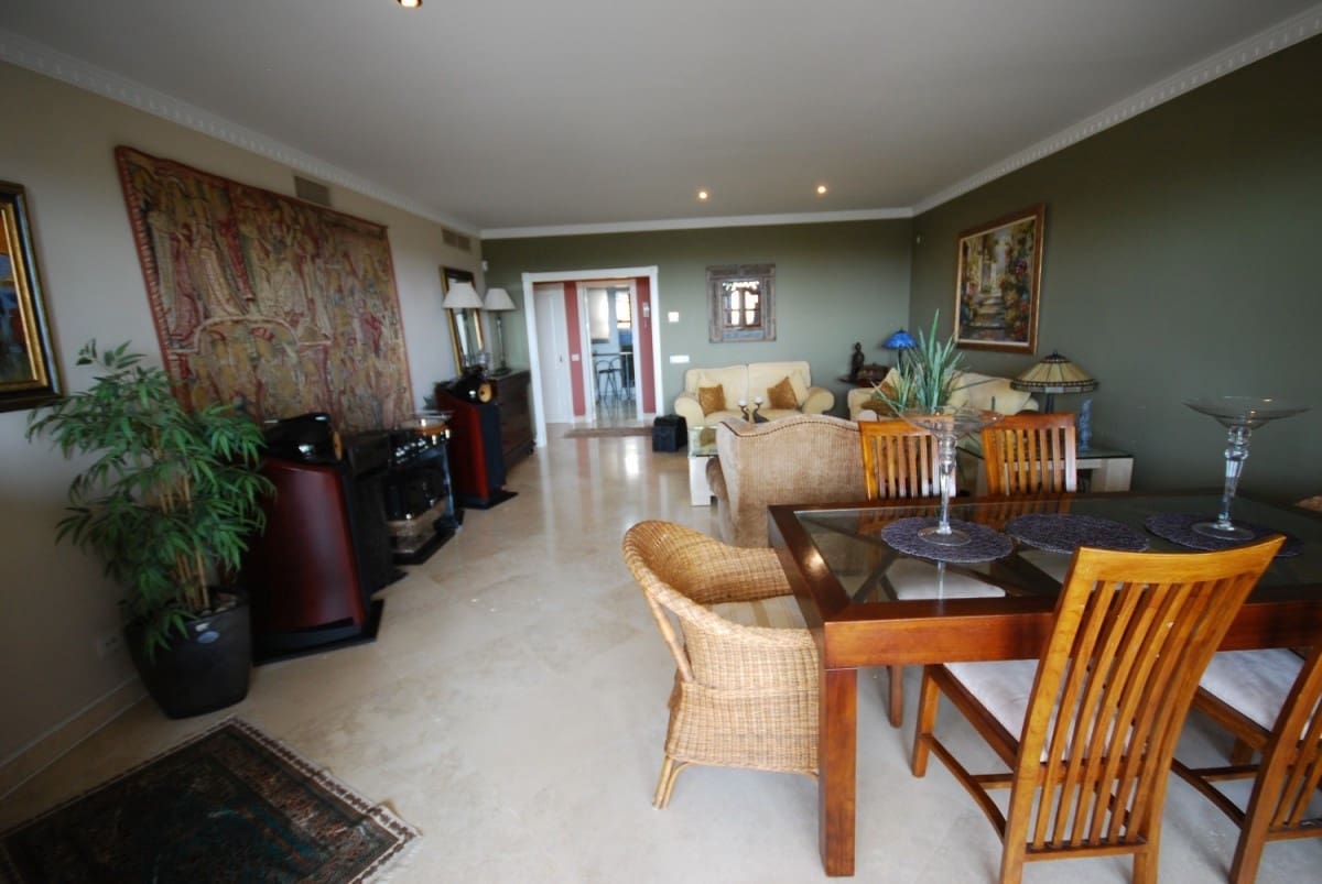 3 slaapkamer Appartement te koop in Marbella met zwembad garage - € 360.000 (Ref: 10001742)