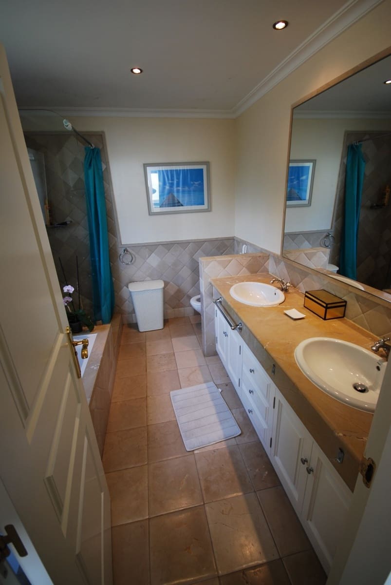 3 slaapkamer Appartement te koop in Marbella met zwembad garage - € 360.000 (Ref: 10001742)