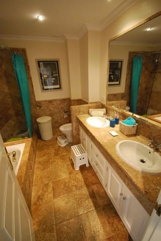 3 slaapkamer Appartement te koop in Marbella met zwembad garage - € 360.000 (Ref: 10001742)
