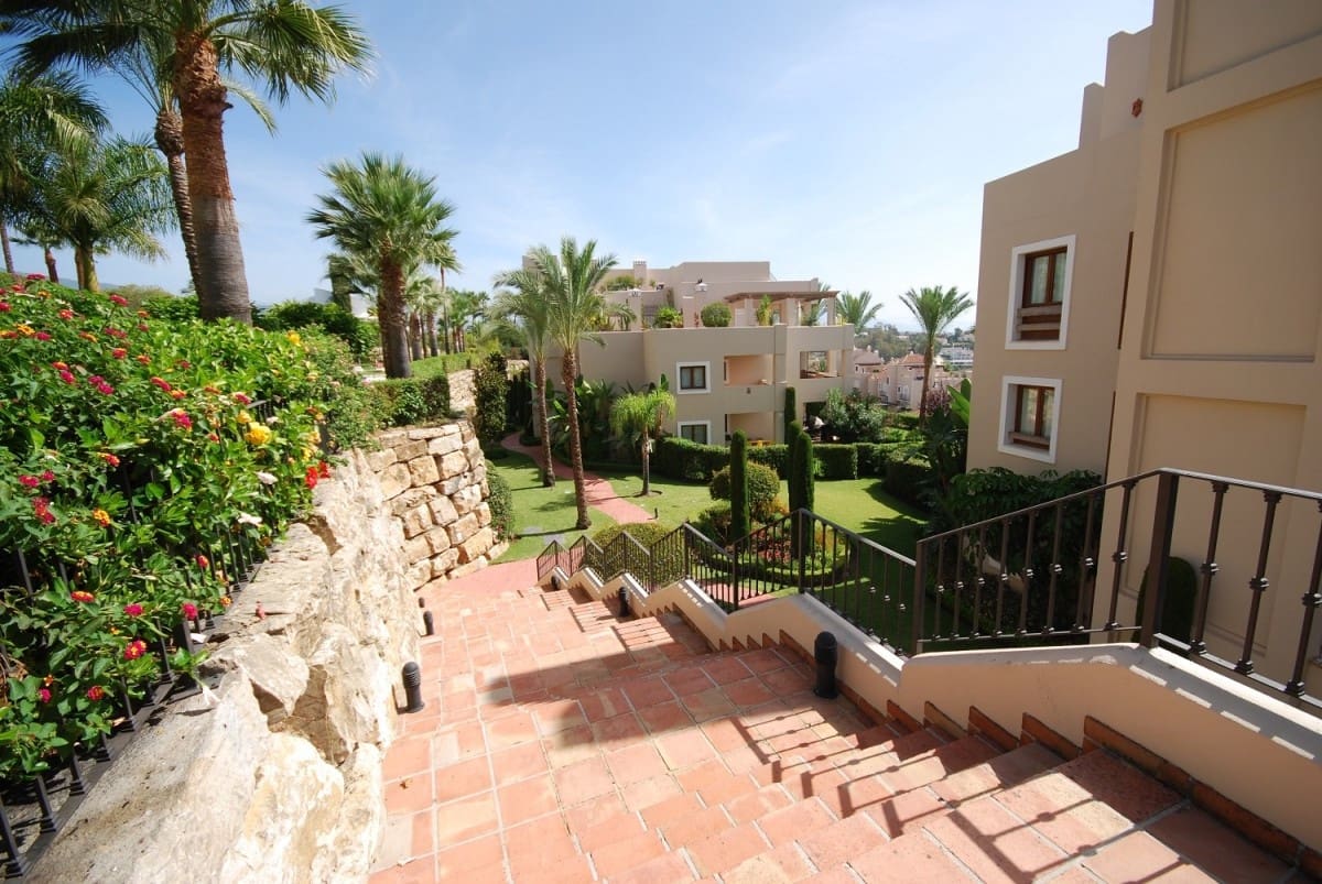 3 slaapkamer Appartement te koop in Marbella met zwembad garage - € 360.000 (Ref: 10001742)