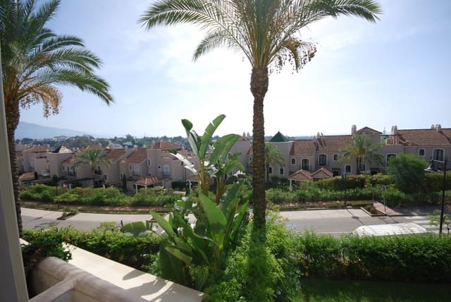 3 slaapkamer Appartement te koop in Marbella met zwembad garage - € 360.000 (Ref: 10001742)