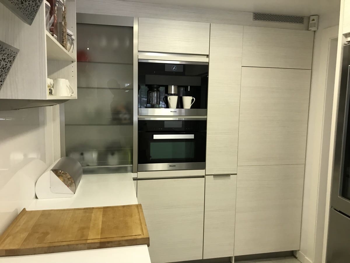 3 sypialnia Apartament na sprzedaż w Marbella z basenem garażem - 895 000 € (Ref: 10001744)