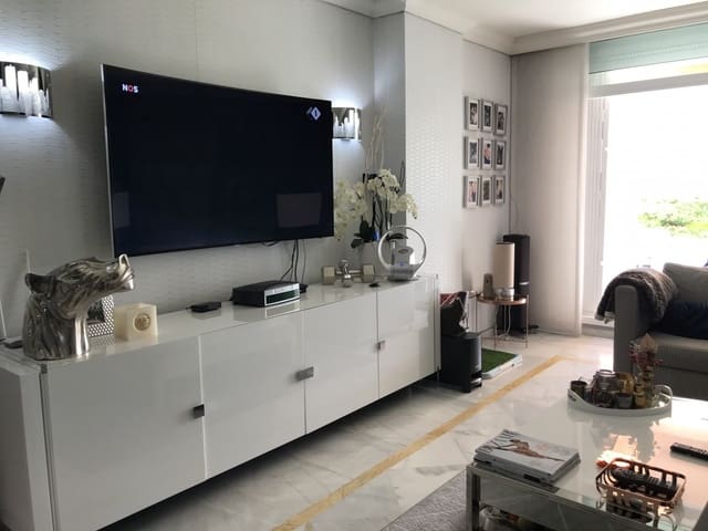 3 sypialnia Apartament na sprzedaż w Marbella z basenem garażem - 895 000 € (Ref: 10001744)