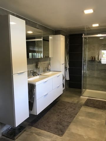 3 sypialnia Apartament na sprzedaż w Marbella z basenem garażem - 895 000 € (Ref: 10001744)