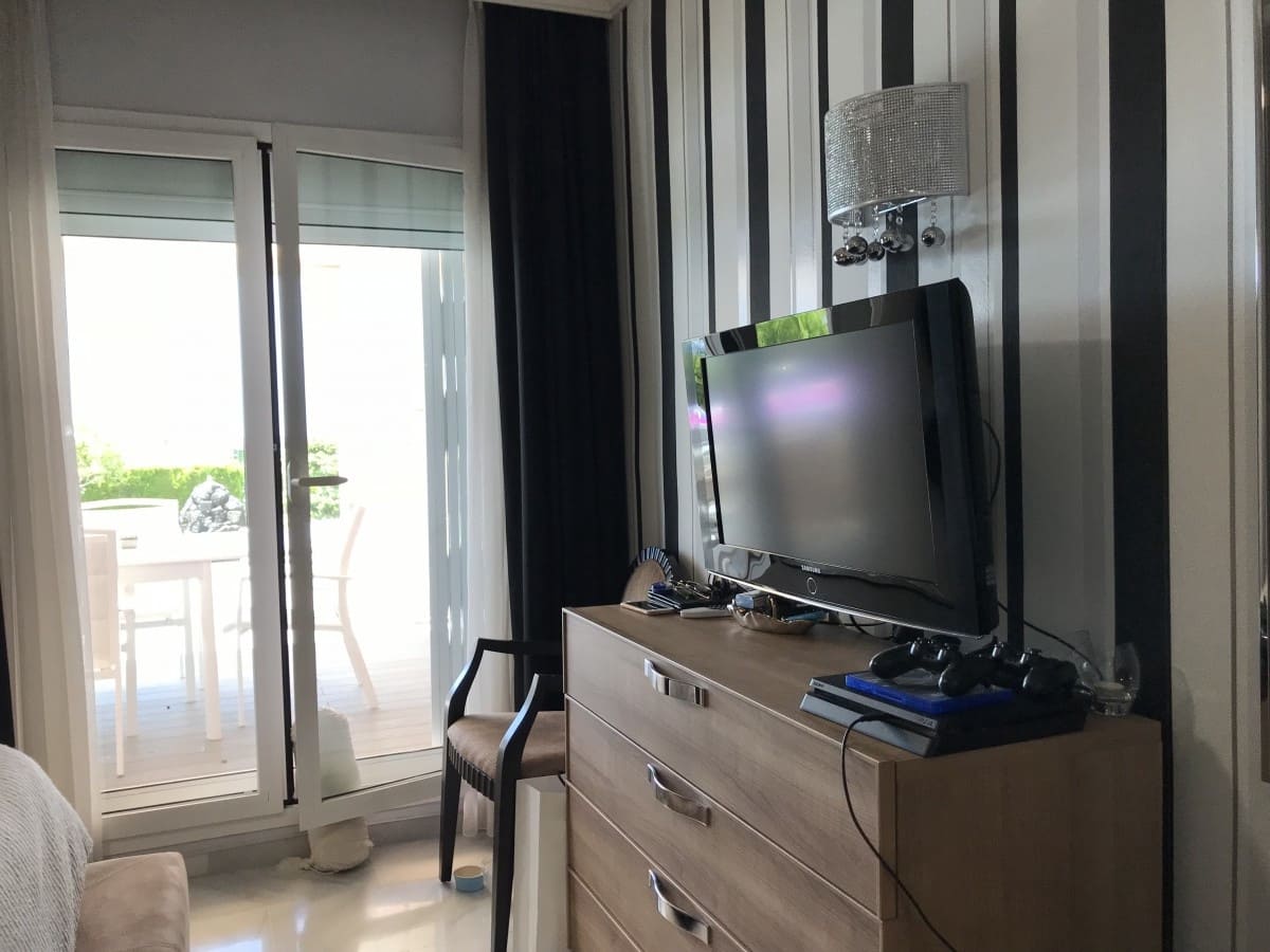 3 sypialnia Apartament na sprzedaż w Marbella z basenem garażem - 895 000 € (Ref: 10001744)