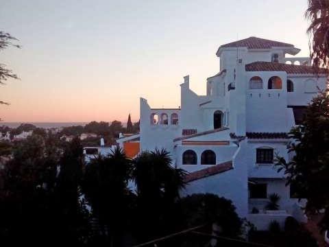 2 sypialnia Apartament na sprzedaż w Marbella z basenem - 450 000 € (Ref: 10001745)