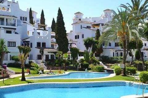 2 sypialnia Apartament na sprzedaż w Marbella z basenem - 450 000 € (Ref: 10001745)
