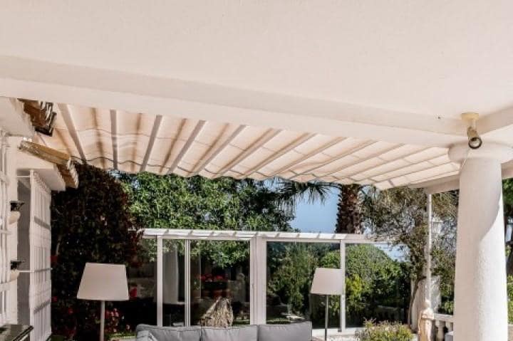 5 slaapkamer Villa te koop in Marbella met zwembad garage - € 2.650.000 (Ref: 10001747)