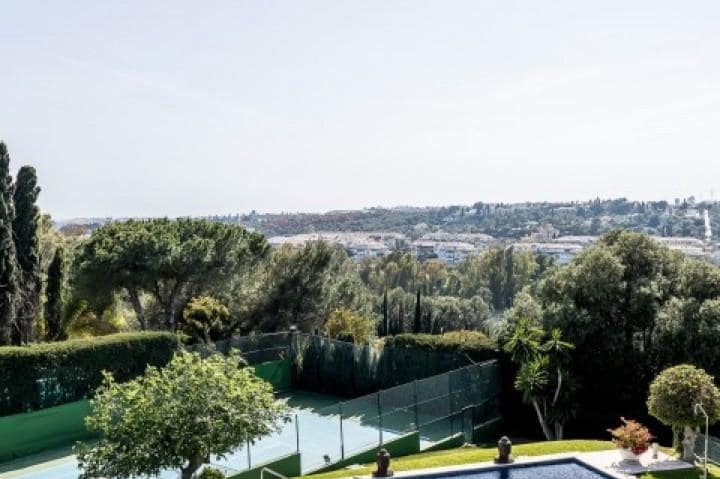 5 slaapkamer Villa te koop in Marbella met zwembad garage - € 2.650.000 (Ref: 10001747)