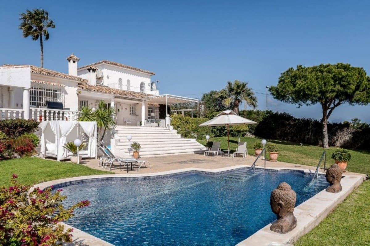 5 slaapkamer Villa te koop in Marbella met zwembad garage - € 2.650.000 (Ref: 10001747)