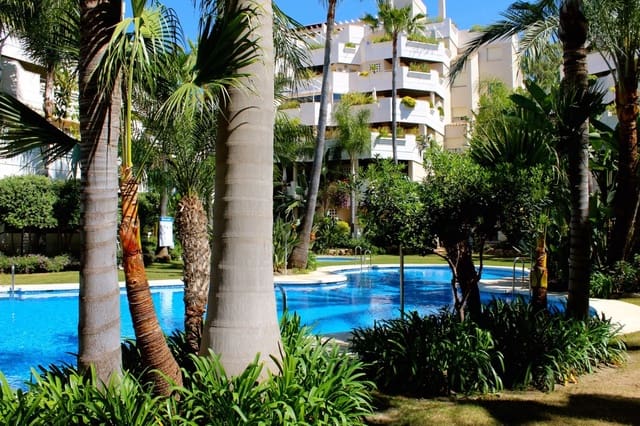 Apartamento de 3 habitaciones en Marbella en venta con piscina - 450.000 € (Ref: 10001749)