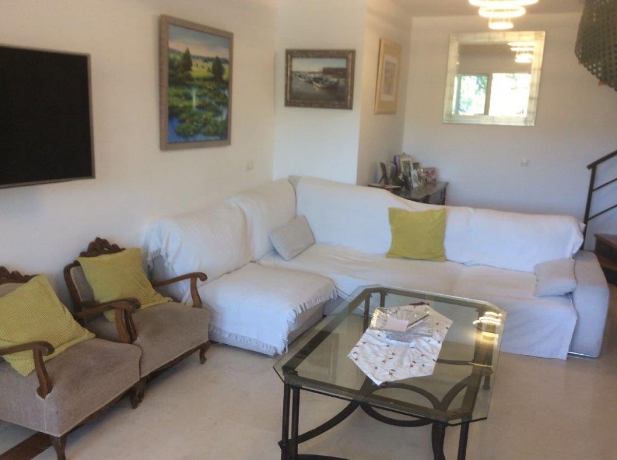 3 bedroom Penthouse for sale in Marbella with pool garage - € 390,000 (Ref: 10001753)