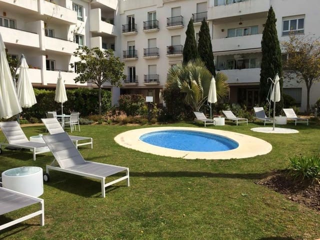 3 bedroom Penthouse for sale in Marbella with pool garage - € 390,000 (Ref: 10001753)
