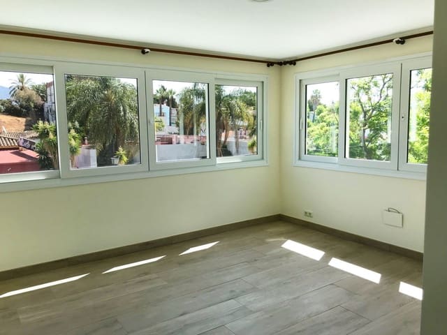 2 quarto Apartamento para venda em Marbella com piscina garagem - 349 000 € (Ref: 10001756)