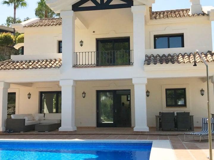 Chalet de 5 habitaciones en Marbella en venta con piscina garaje - 2.350.000 € (Ref: 10001757)