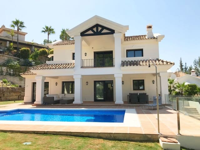 Chalet de 5 habitaciones en Marbella en venta con piscina garaje - 2.350.000 € (Ref: 10001757)