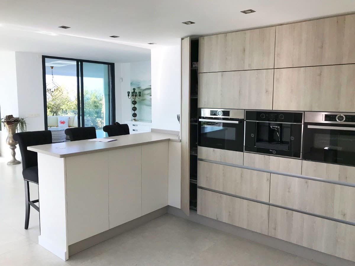 4 soverom Villa til salgs i Marbella med svømmebasseng garasje - € 1 890 000 (Ref: 10001759)