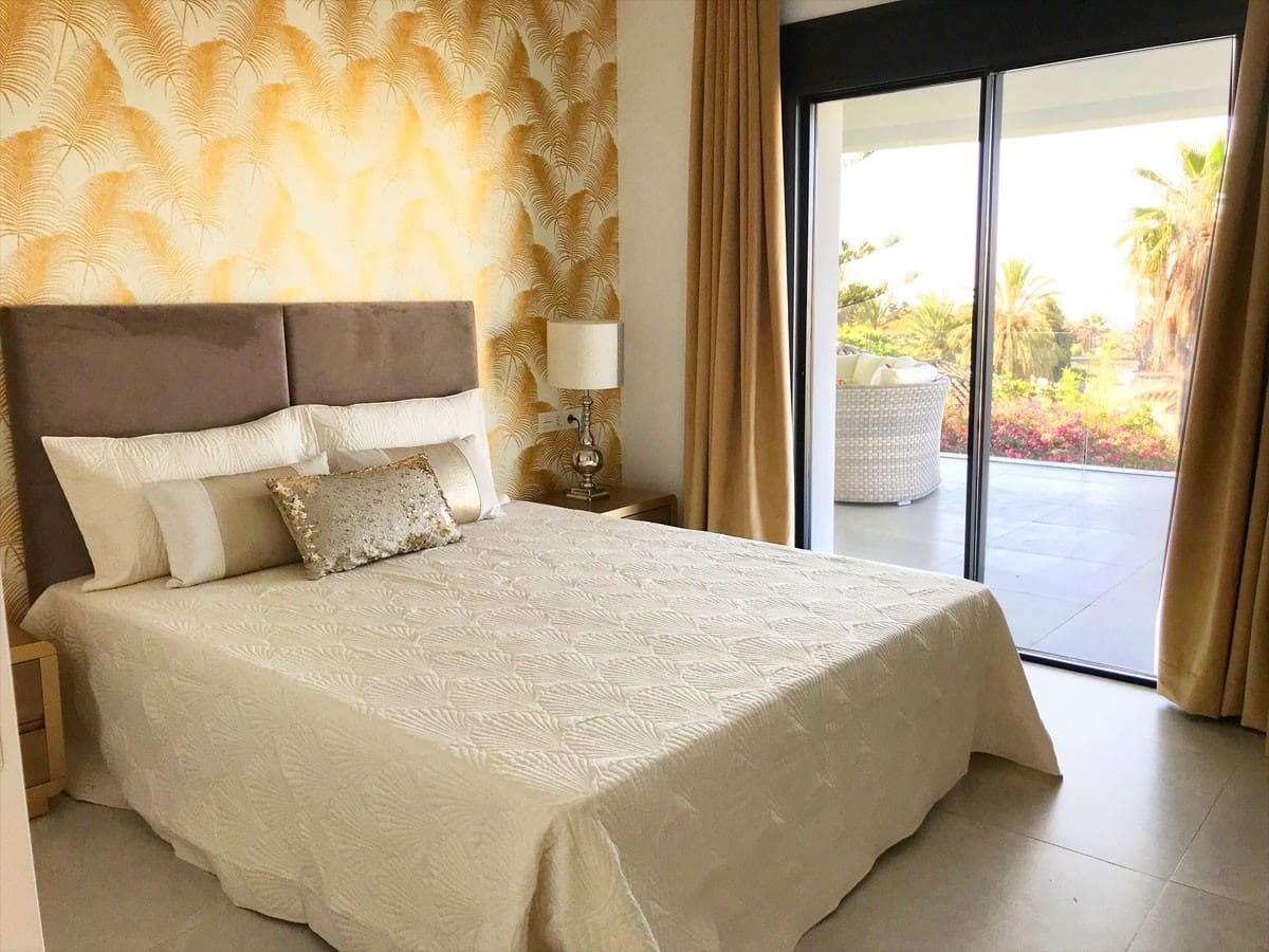 4 soverom Villa til salgs i Marbella med svømmebasseng garasje - € 1 890 000 (Ref: 10001759)