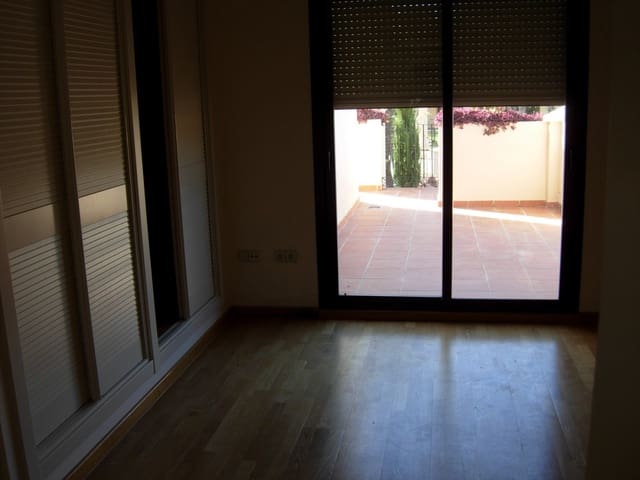3 soverom Hus til salgs i Marbella med svømmebasseng garasje - € 530 000 (Ref: 10001760)
