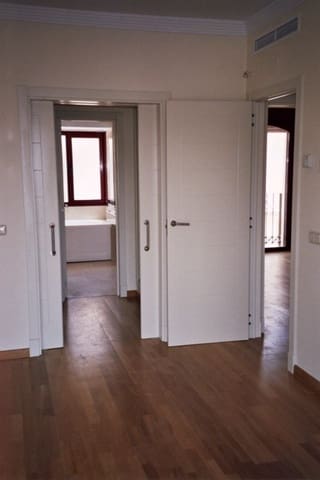 3 soverom Hus til salgs i Marbella med svømmebasseng garasje - € 530 000 (Ref: 10001760)