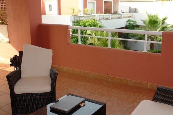 2 soveværelse Lejlighed til salg i Estepona med swimmingpool - € 325.000 (Ref: 10001761)