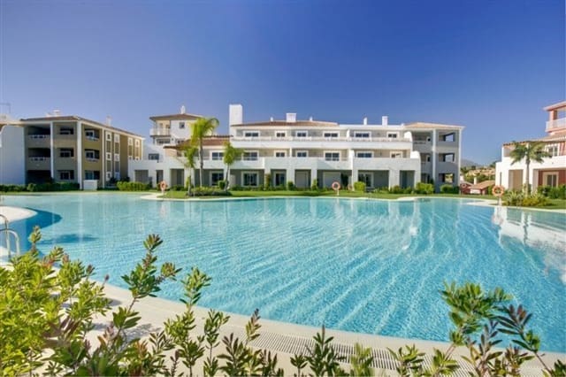 2 soveværelse Lejlighed til salg i Estepona med swimmingpool - € 325.000 (Ref: 10001761)