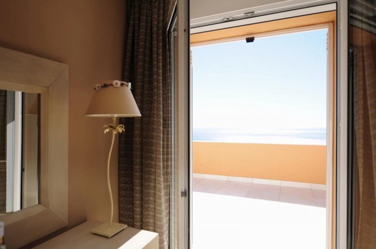 4 quarto Moradia para venda em Marbella com piscina garagem - 2 750 000 € (Ref: 10001763)