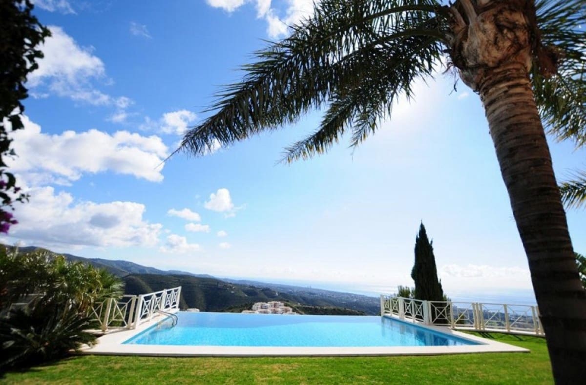 4 quarto Moradia para venda em Marbella com piscina garagem - 2 750 000 € (Ref: 10001763)