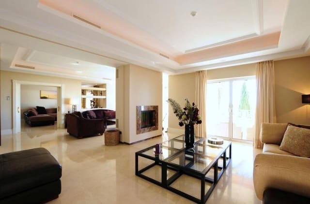 4 quarto Moradia para venda em Marbella com piscina garagem - 2 750 000 € (Ref: 10001763)