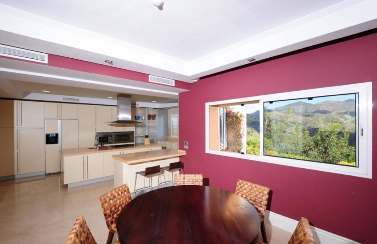 4 quarto Moradia para venda em Marbella com piscina garagem - 2 750 000 € (Ref: 10001763)