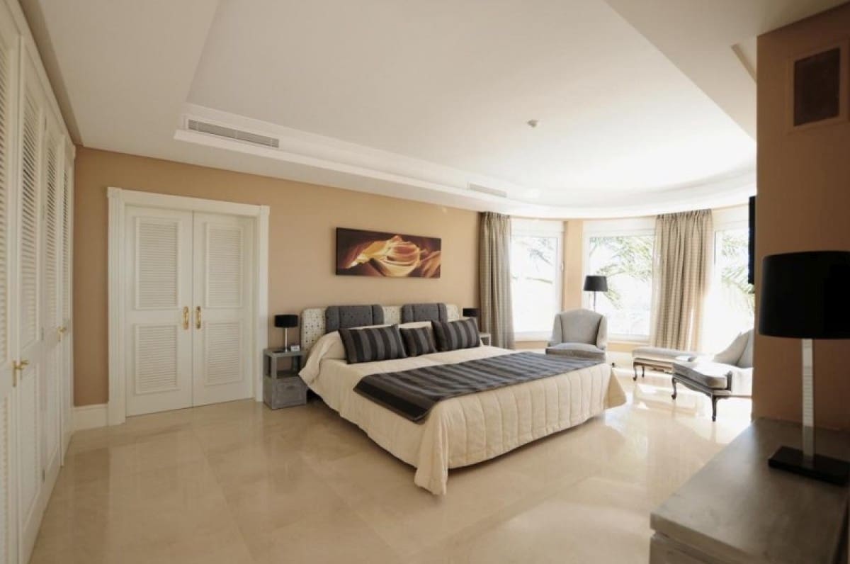 4 quarto Moradia para venda em Marbella com piscina garagem - 2 750 000 € (Ref: 10001763)