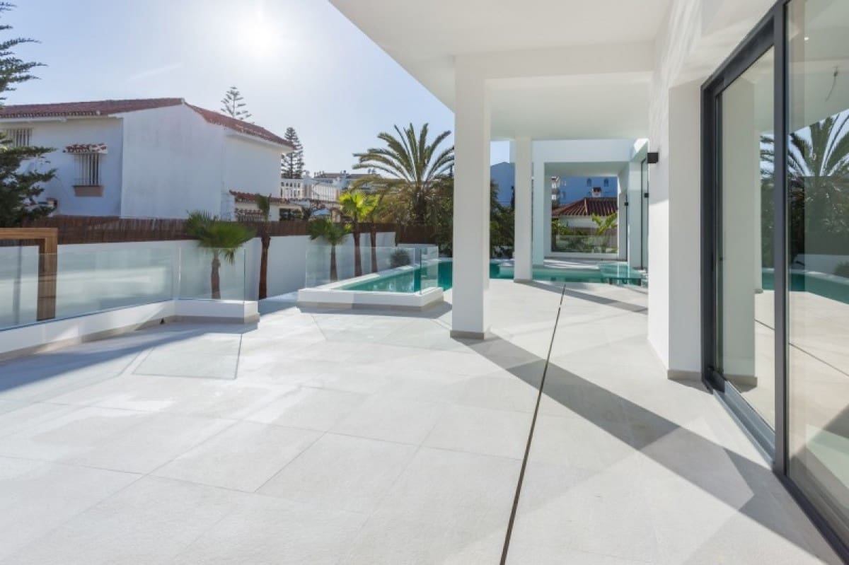 5 chambre Villa/Maison à vendre à Marbella avec piscine - 2 650 000 € (Ref: 10001764)