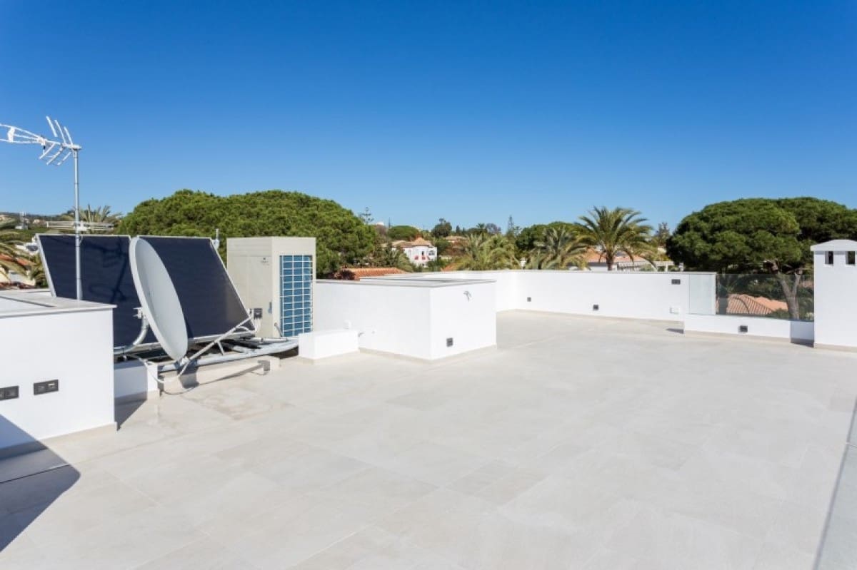5 chambre Villa/Maison à vendre à Marbella avec piscine - 2 650 000 € (Ref: 10001764)
