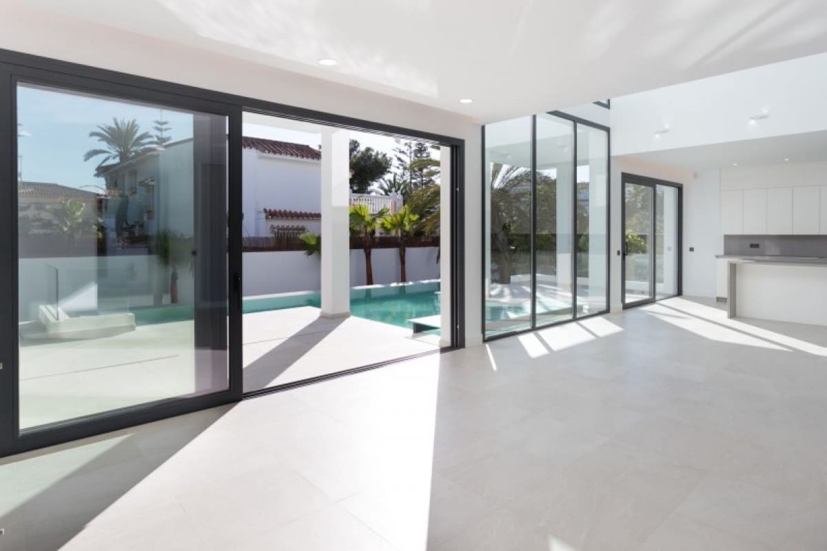 5 chambre Villa/Maison à vendre à Marbella avec piscine - 2 650 000 € (Ref: 10001764)