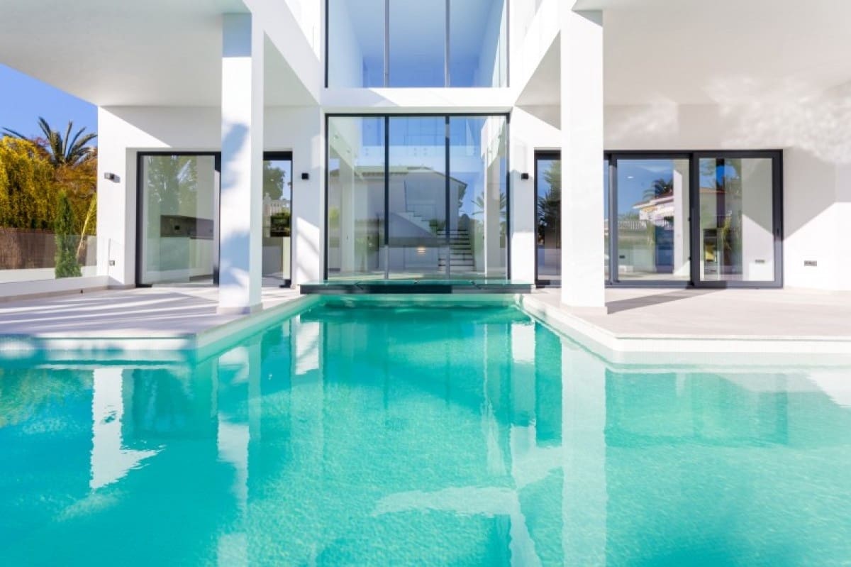5 chambre Villa/Maison à vendre à Marbella avec piscine - 2 650 000 € (Ref: 10001764)