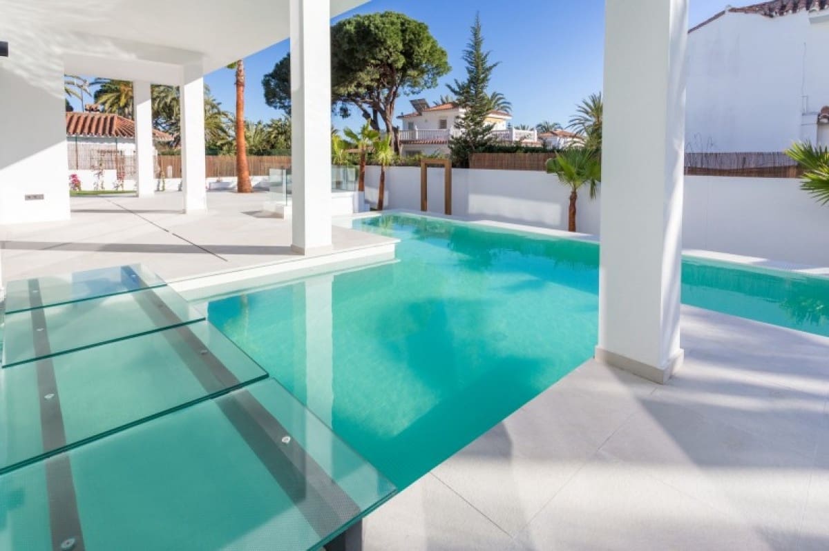 5 chambre Villa/Maison à vendre à Marbella avec piscine - 2 650 000 € (Ref: 10001764)