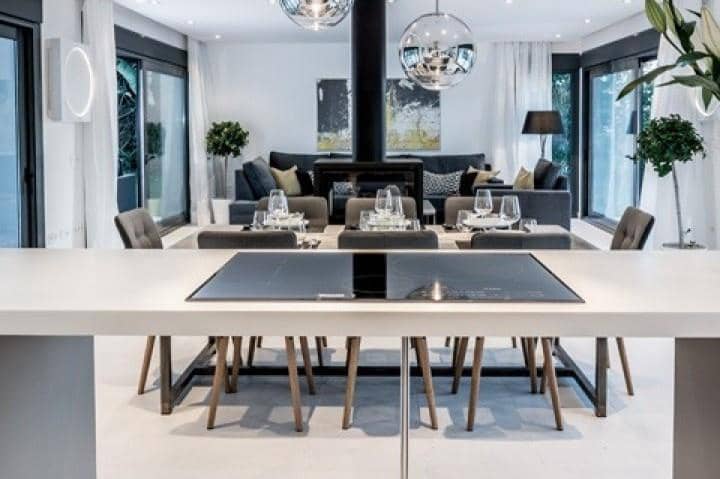 4 sypialnia Willa na sprzedaż w Marbella z basenem - 1 495 000 € (Ref: 10001765)