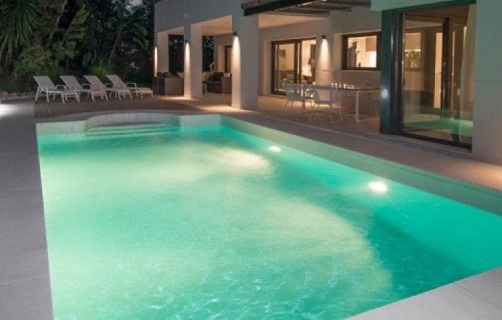 4 sypialnia Willa na sprzedaż w Marbella z basenem - 1 495 000 € (Ref: 10001765)