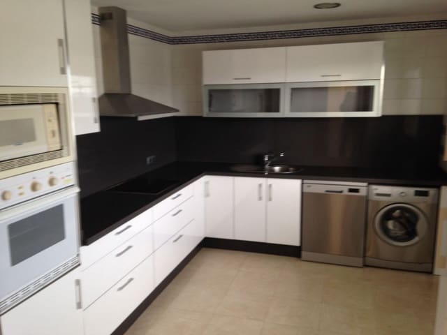 3 bedroom Apartment for sale in Marbella with pool garage - € 1,400,000 (Ref: 10001767)