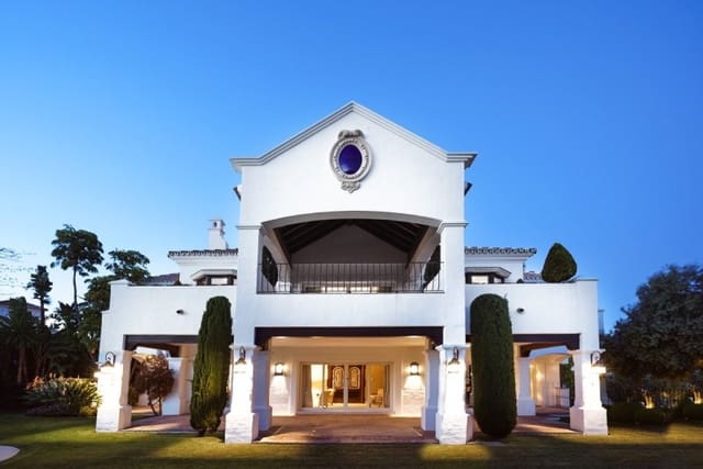 5 bedroom Villa for sale in Marbella with pool garage - € 2,995,000 (Ref: 10001768)