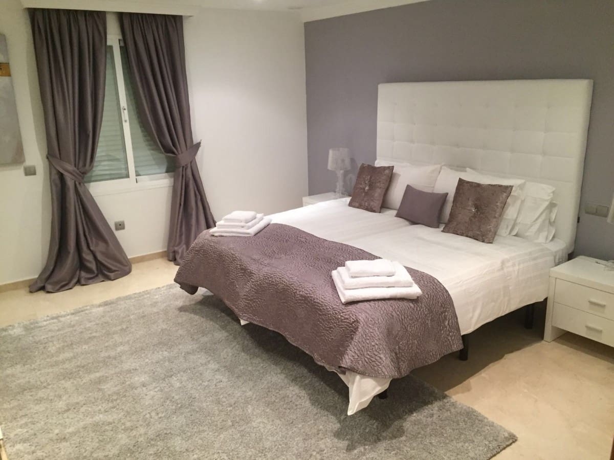 8 slaapkamer Villa te koop in Marbella met zwembad garage - € 3.500.000 (Ref: 10001769)