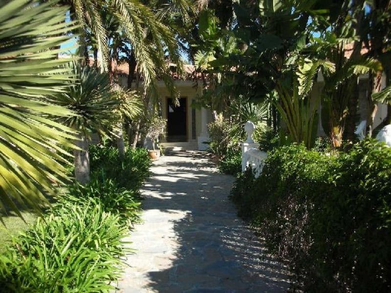 8 slaapkamer Villa te koop in Marbella met zwembad garage - € 3.500.000 (Ref: 10001769)