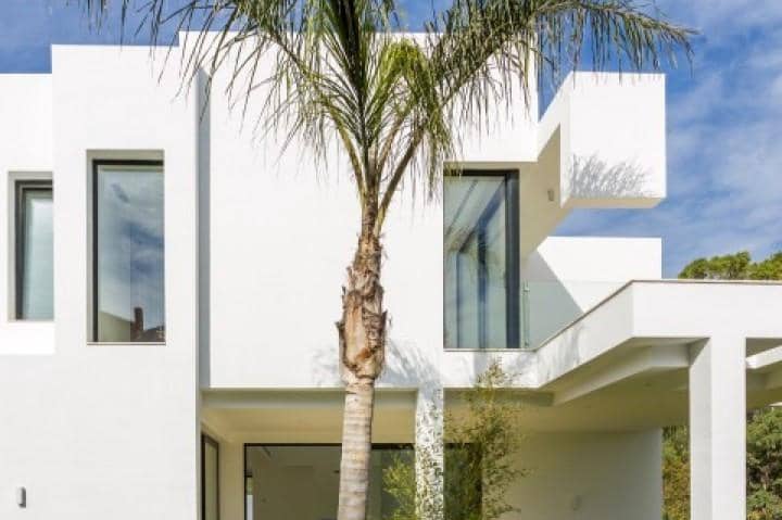 Chalet de 4 habitaciones en Guadalmina en venta con piscina garaje - 2.700.000 € (Ref: 10001770)