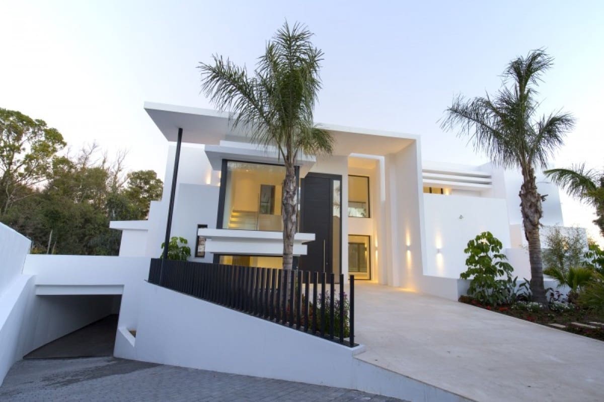 Chalet de 4 habitaciones en Guadalmina en venta con piscina garaje - 2.700.000 € (Ref: 10001770)